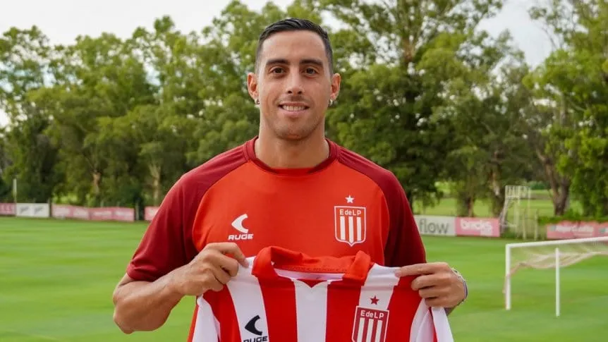 Baja para River: Ramiro Funes Mori fue presentado en Estudiantes