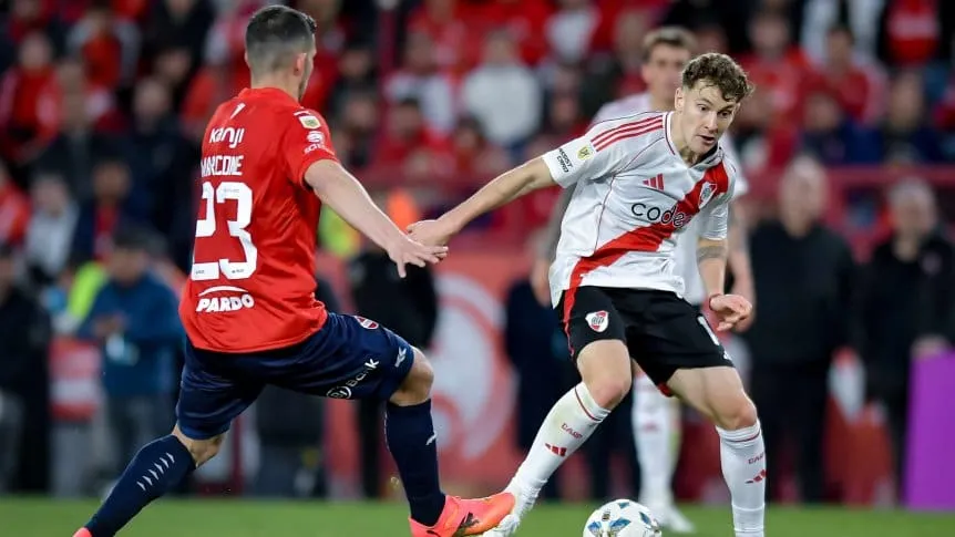 La ola de calor atrasó el clásico entre River e Independiente