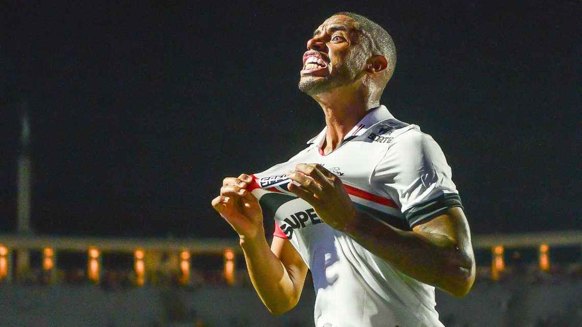 André Silva vira artilheiro do São Paulo entre idolatria a Calleri e pedidos por Ryan Francisco