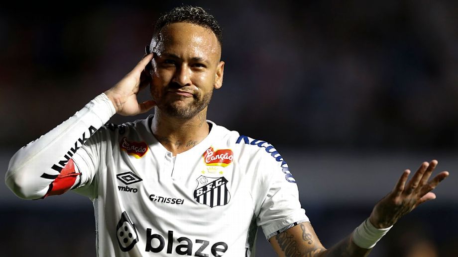 Neymar tranquiliza torcida após sair do jogo com dores: ‘Achei melhor me poupar’