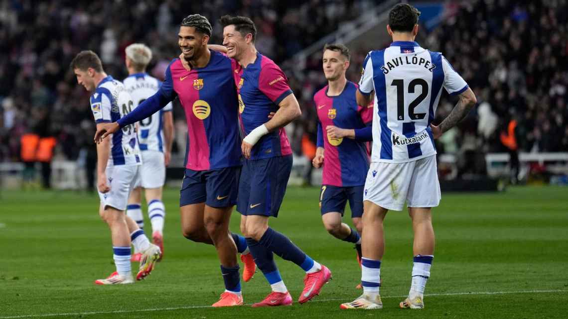 Barcelona massacra Real Sociedad, afasta pressão do Atlético de Madrid e segue na liderança de LALIGA