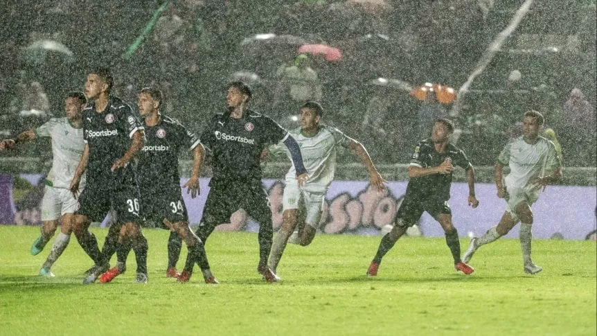 Se reprogramaron los partidos suspendidos por la lluvia: cuándo y a qué hora se completarán