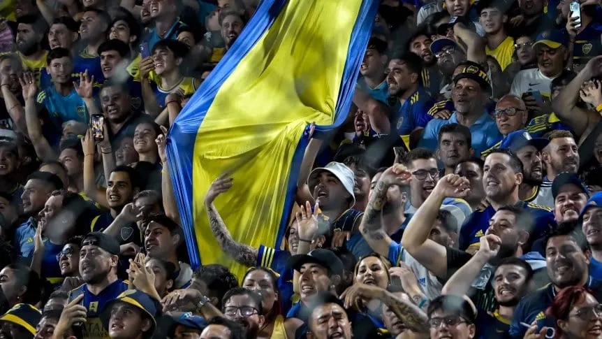 La Bombonera repudió al plantel de Boca: “Vayansé, no roben más” y otras canciones pesadas