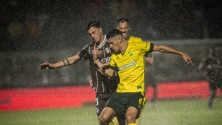 Platense-Defensa, suspendido por una lluvia torrencial en Vicente López