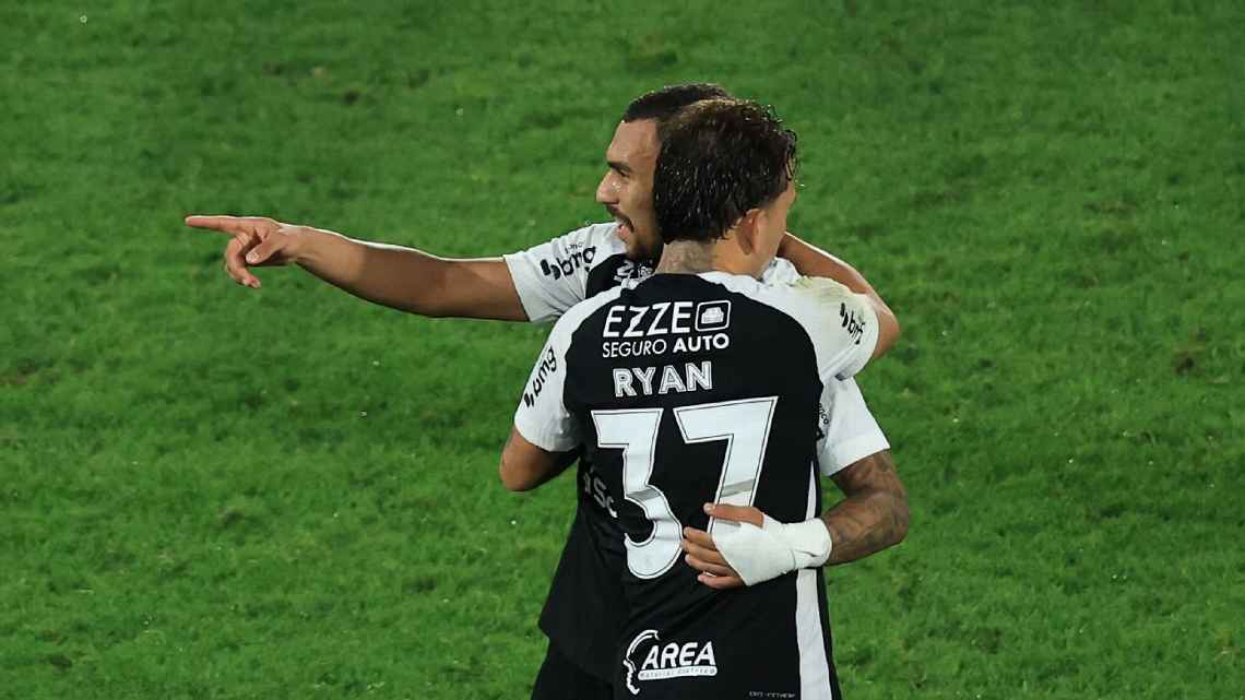 Corinthians sustenta pressão e vence Fluminense fora de casa pelo Brasileirão