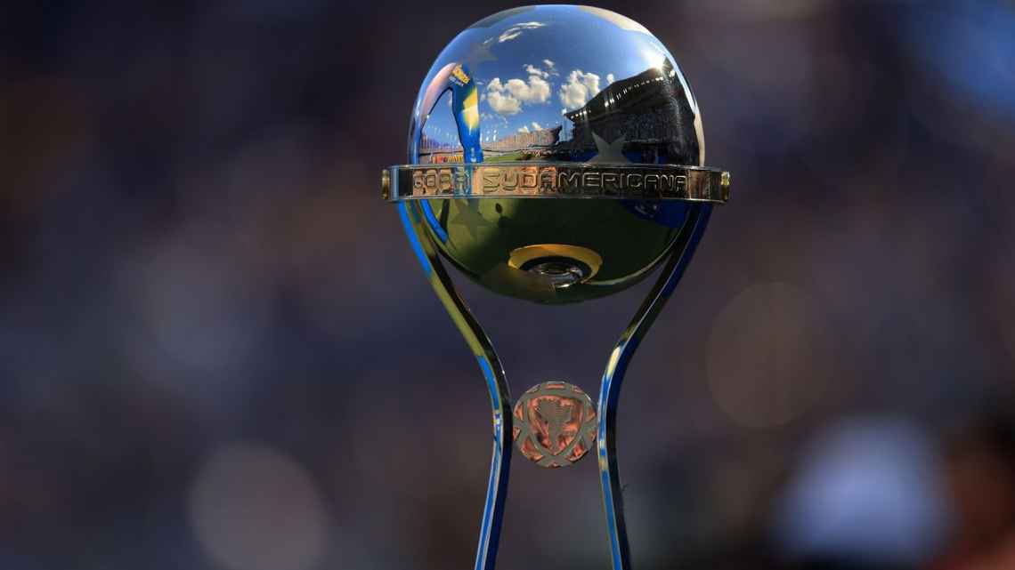 Conmebol desiste de final da Sul-Americana na Bolívia e define nova sede para decisão que pode ter Atlético-MG e Fluminense