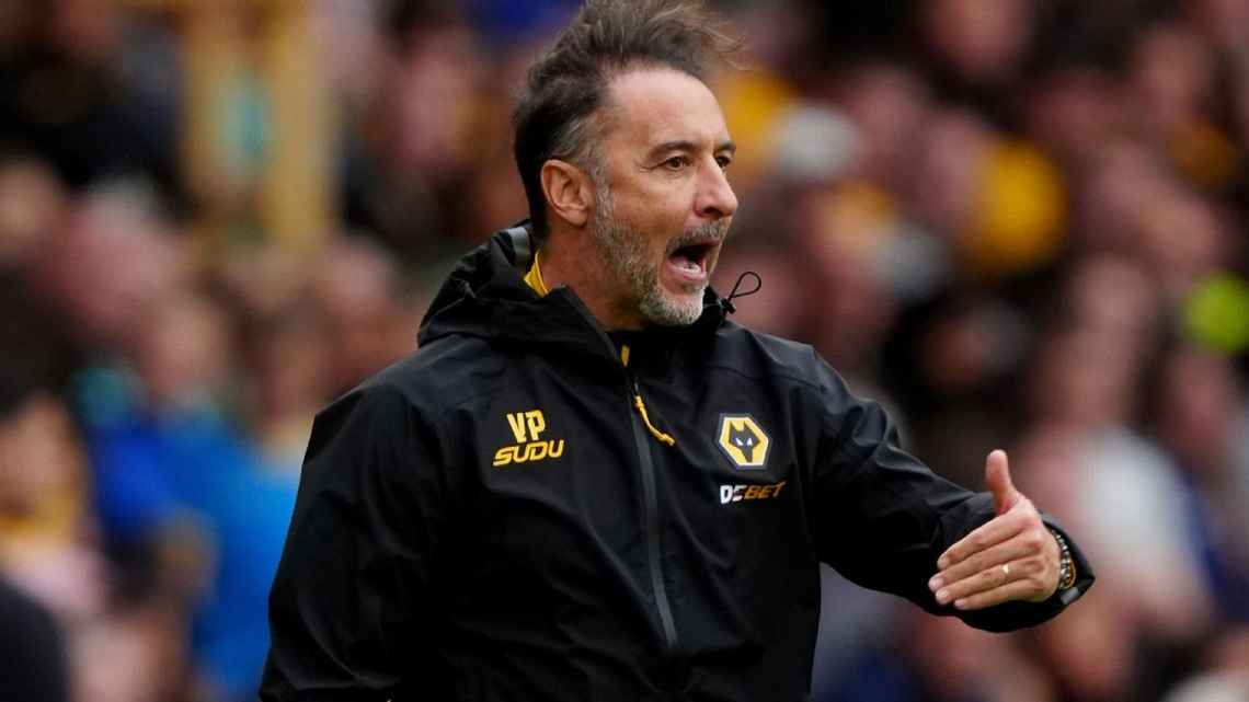 Pressionado? Time de Vitor Pereira perde a 4ª e bate recorde negativo na história da Premier League