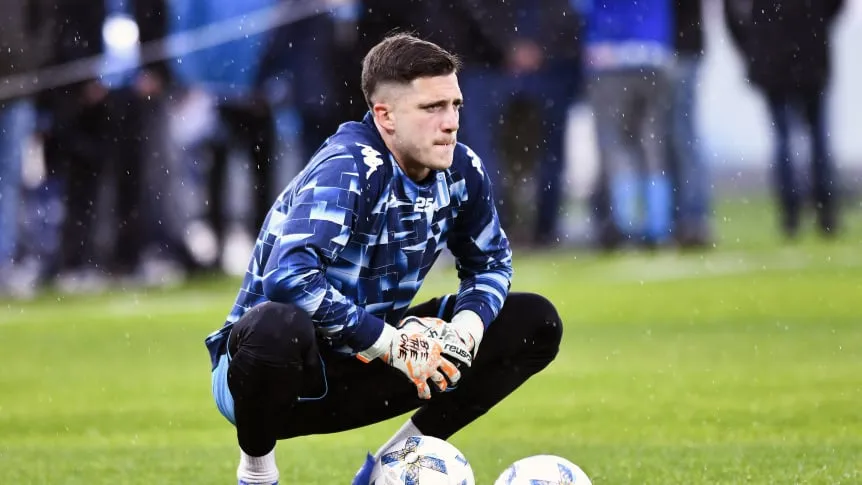 La fuerte decisión de Gustavo Costas en Racing: sale Gabriel Arias y ataja Facundo Cambeses