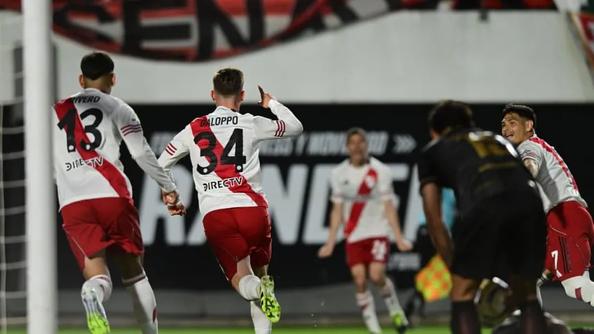 Una ráfaga: Galoppo y Nacho Fernández adelantaron a River en el comienzo ante Estudiantes