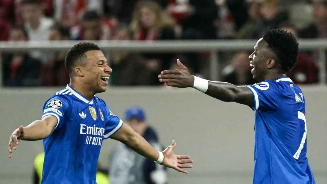 Mbappé e Vinicius Jr. ‘castigam’ Olympiacos na Champions, Real Madrid vence de virada e espanta má fase com Xabi Alonso