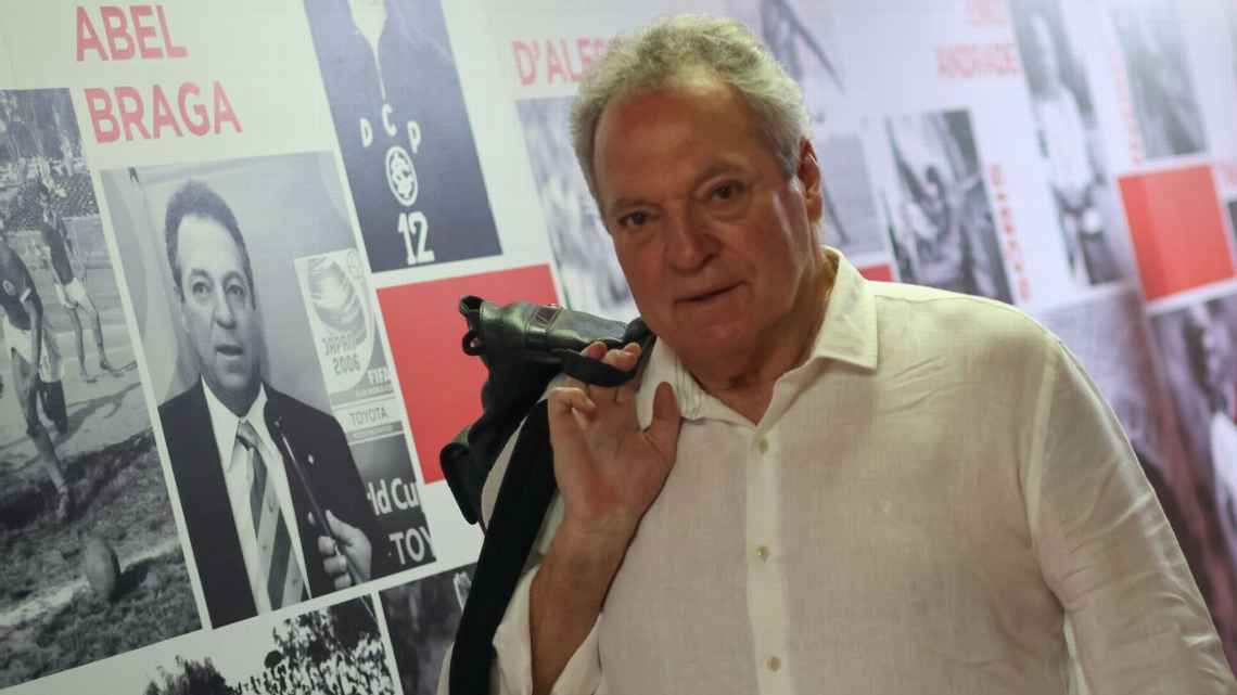 Barcellos confirma Abel Braga como diretor técnico do Inter: ‘Importante na reorganização do futebol’