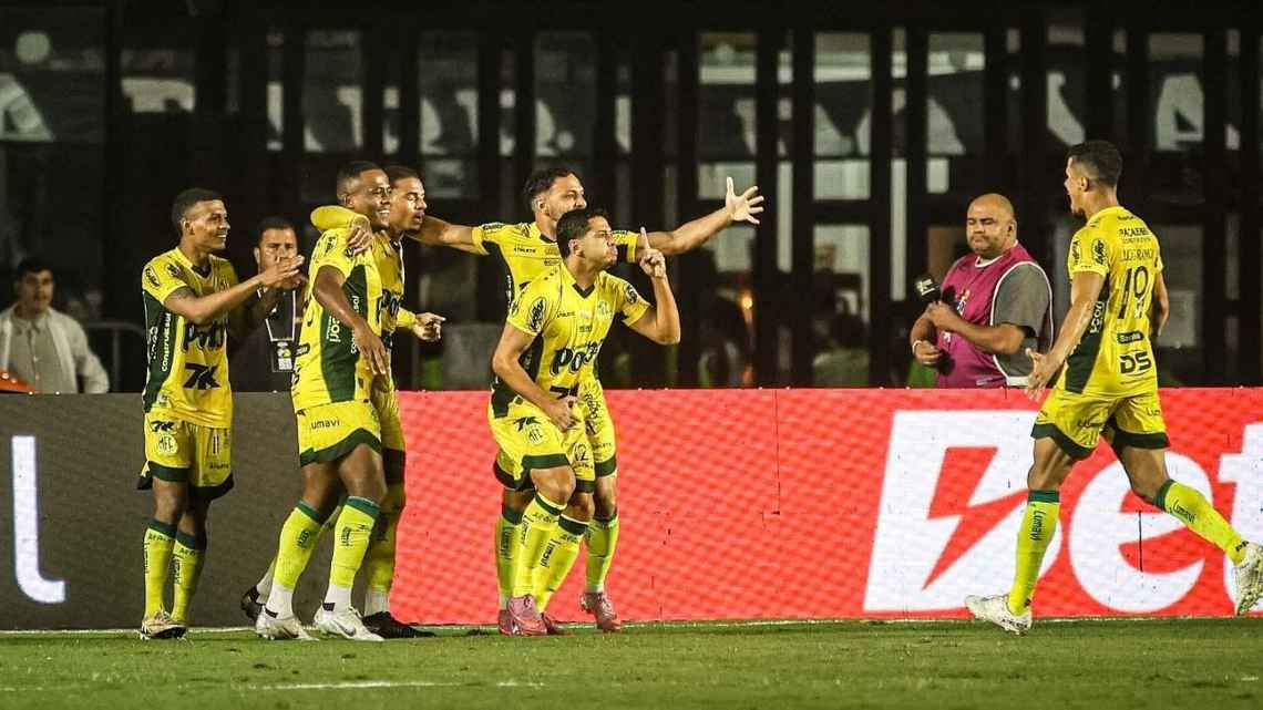 Mirassol bate o Vasco, mantém rival sob risco de queda e se garante na fase de grupos da Libertadores