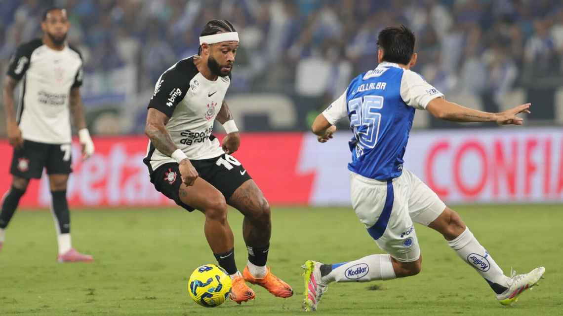 Memphis decide, Corinthians bate Cruzeiro, volta a vencer após quase um mês e larga na frente na semi da Copa do Brasil