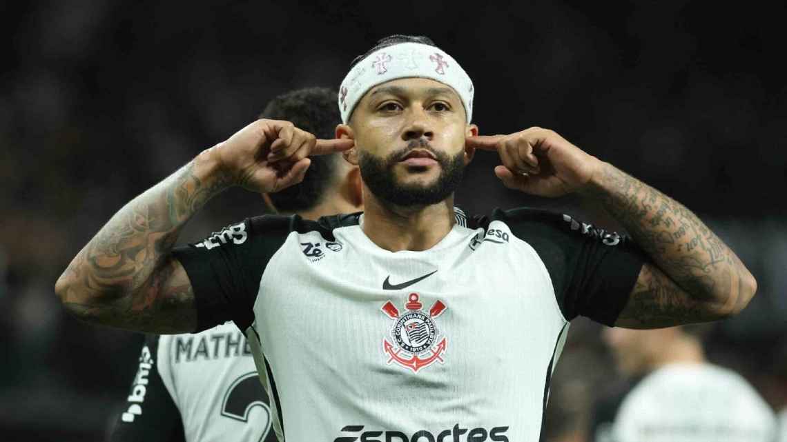 Como Memphis Depay melhorou português no Corinthians mesmo depois de ter parado com aulas