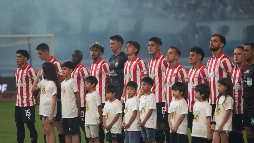 Qué puede pasar con los jugadores de Estudiantes sancionados: incertidumbre para el Trofeo de Campeones