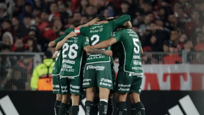 Sarmiento activó el mercado de pases: compra a John Rentería y negocia por otros dos